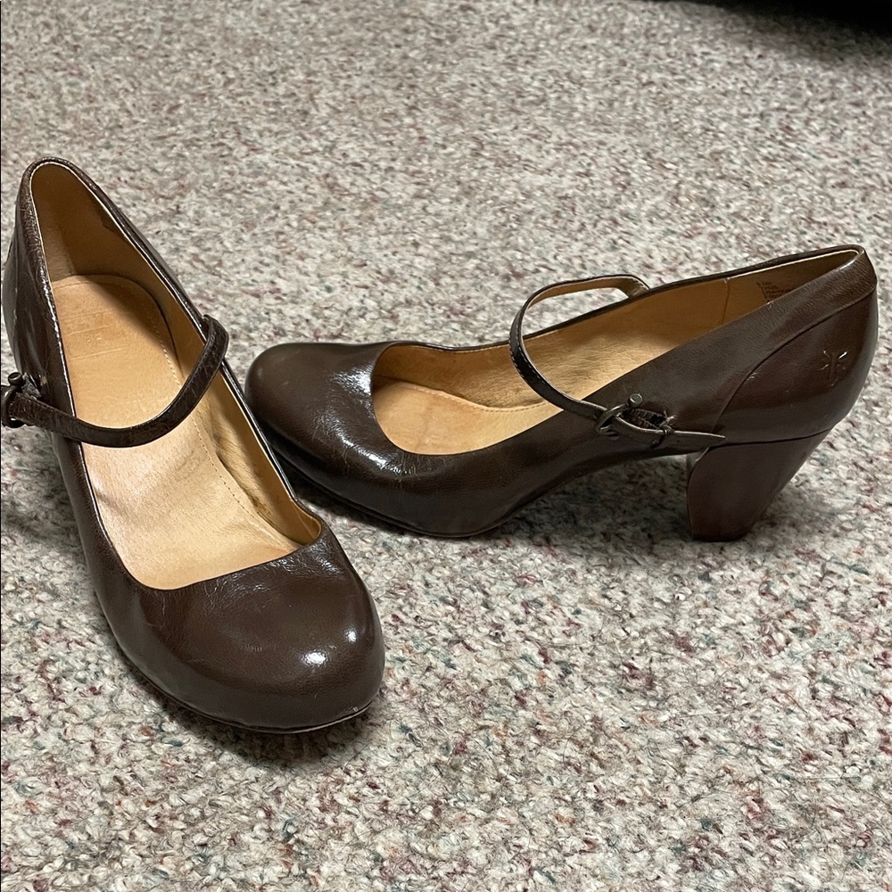 Frye lisa Brown leather Mary Jane Heels